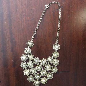 🌟SALE🌟A Robert Rose Faux Pearl Bib Necklace